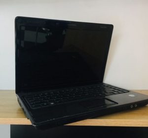 Laptop HP Compaq v3000