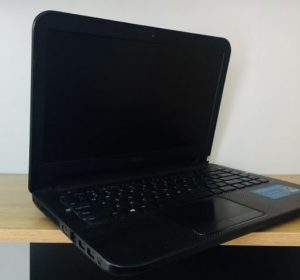 Laptop Dell 3437
